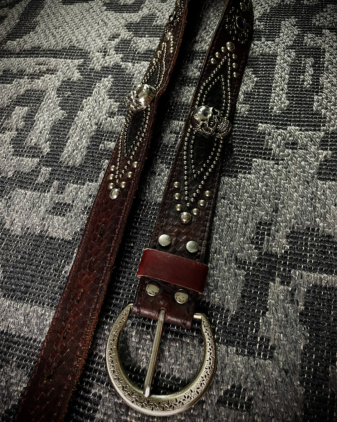 Tornado Mart Pirate Skull Blue Gem Leather Belt