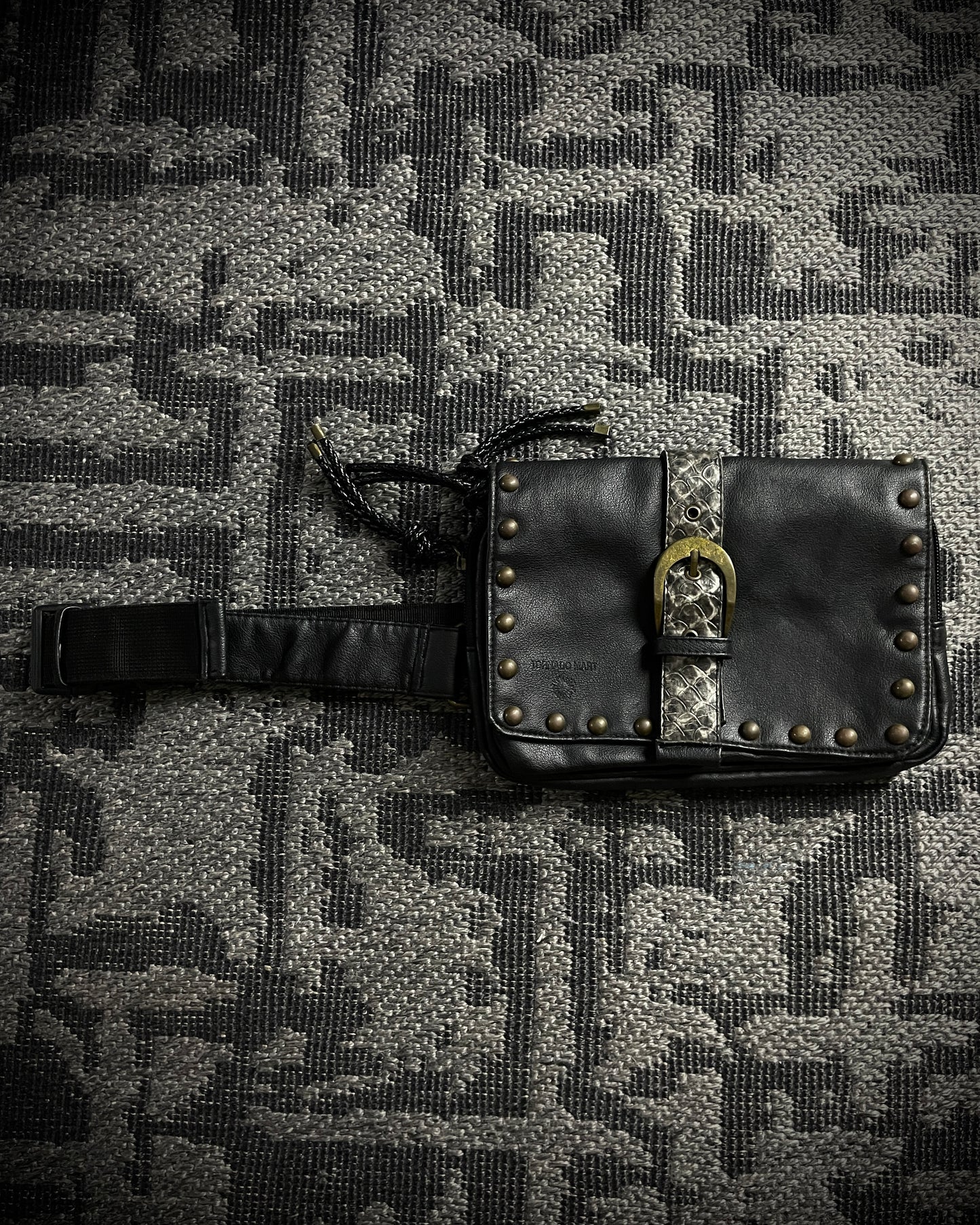 Tornado Mart Snake Buckle Waist Bag