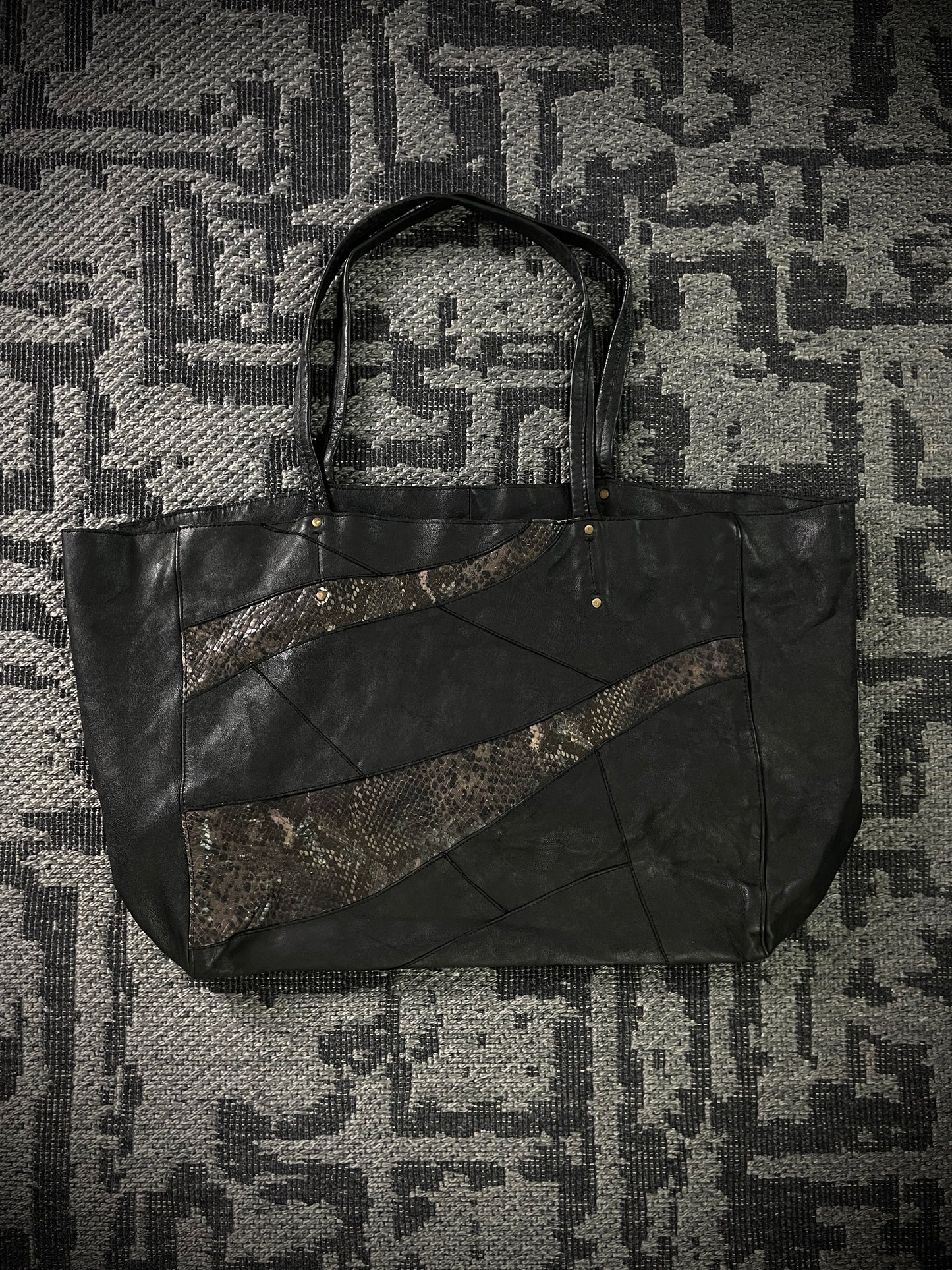 (For offer)Tornado Mart Python Sheep&Goat Leather Tote Bag
