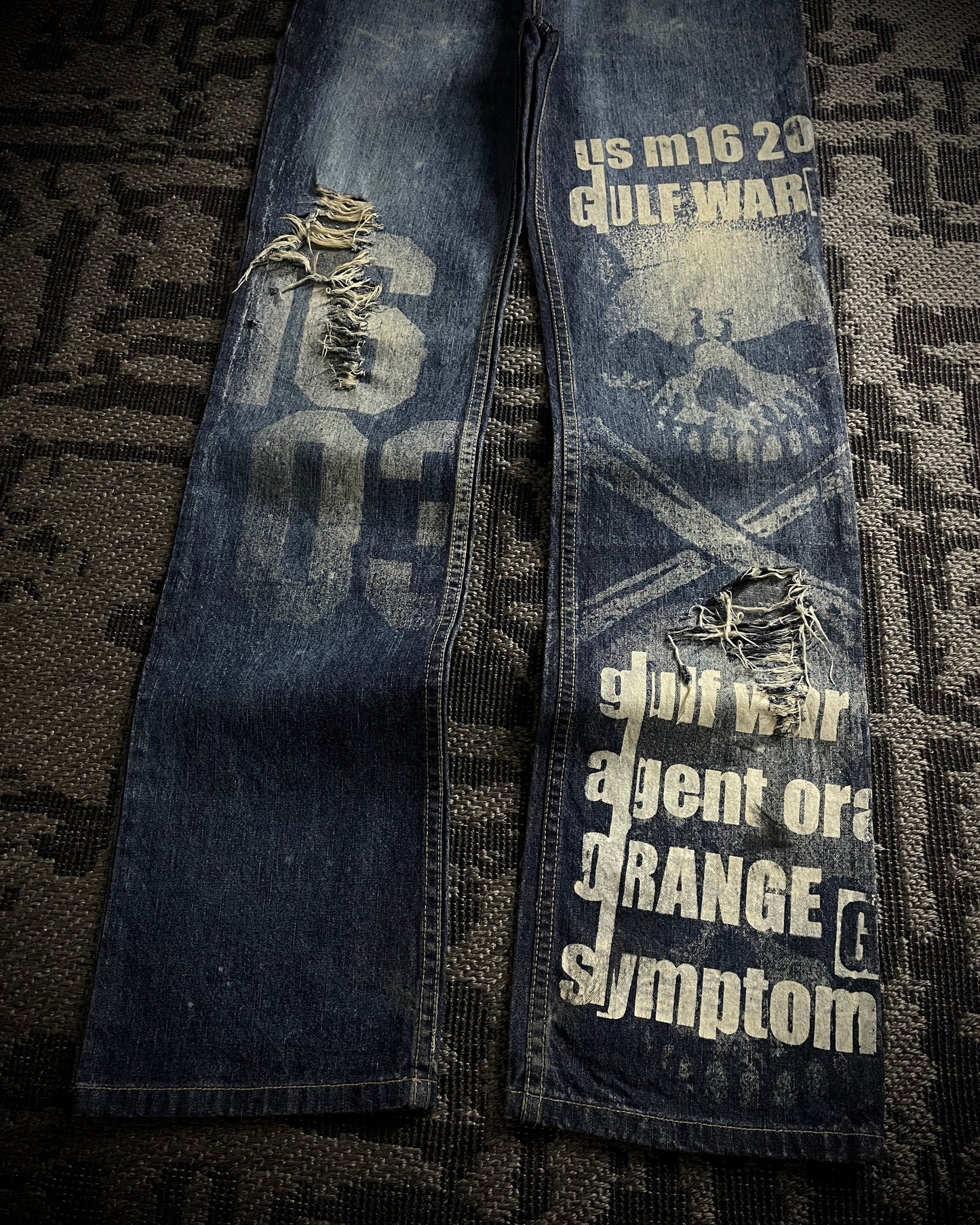 H.Naoto+Die Skull Poem Print Slim Straight Jeans